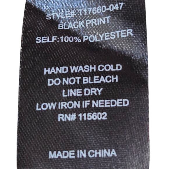 Lush Women’s Blouse XXL Black White Floral Long Sleeve‎ Top - Picture 9 of 9